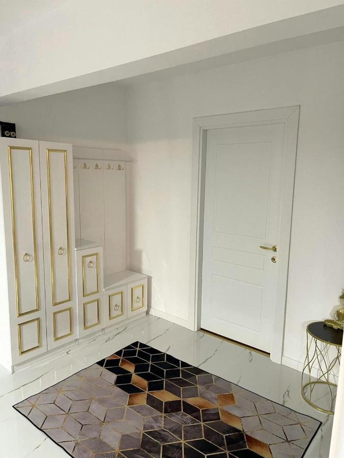 Carla'S Apartament Apartment Oradea Ngoại thất bức ảnh